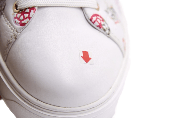 GUESS WOMEN SHOES Size 43 ROW18 - Runner