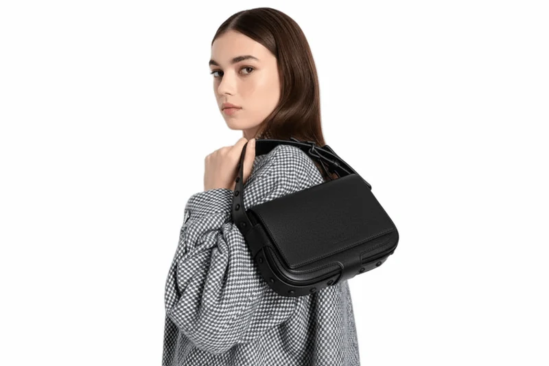 ARMANI EXCHANGE BAGS ROB511