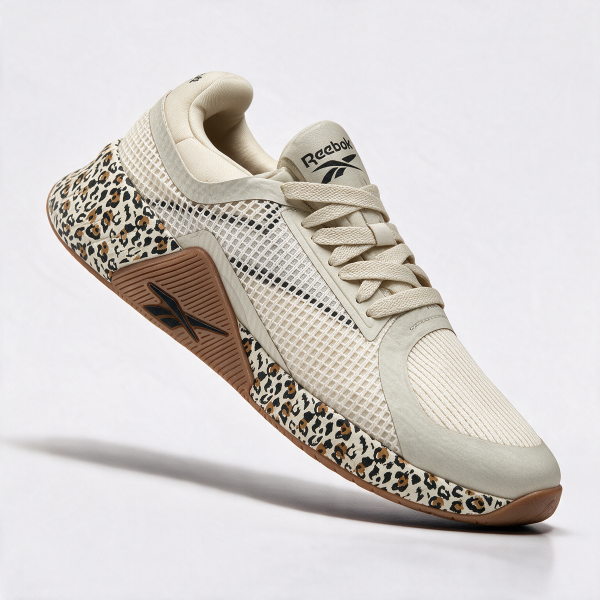 REEBOK WOMEN SHOES Size 37.5 ROW699