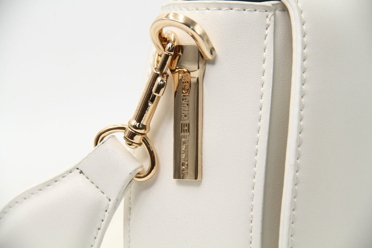 TOMMY HILFIGER BAGS ROB635