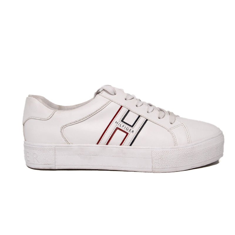 TOMMY HILFIGER WOMEN SHOES Size 42 ROW43 - Runner