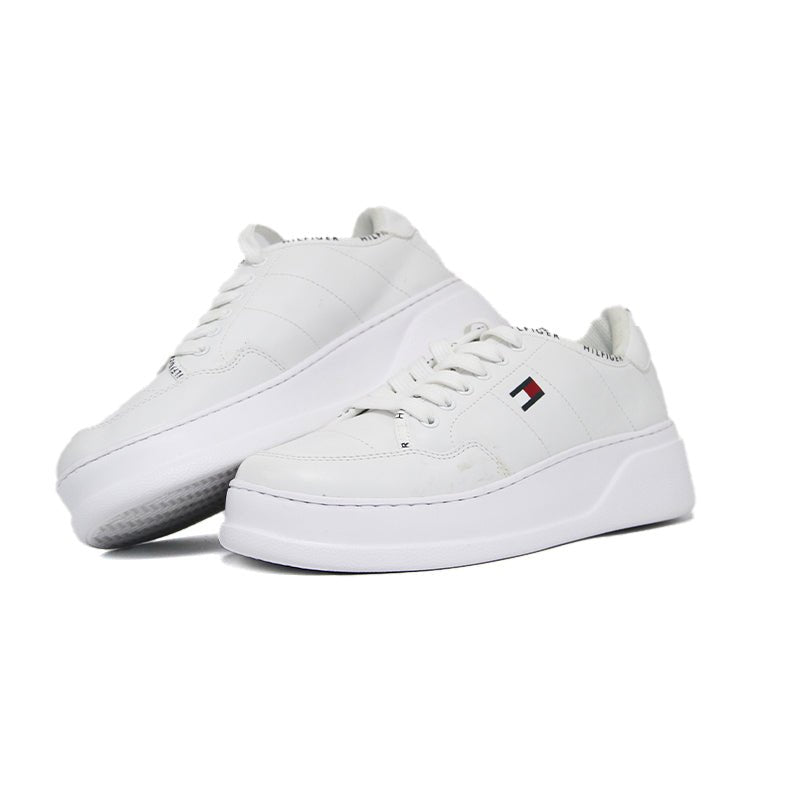 TOMMY WOMEN SHOES Size 37.5 ROW117 - Runner