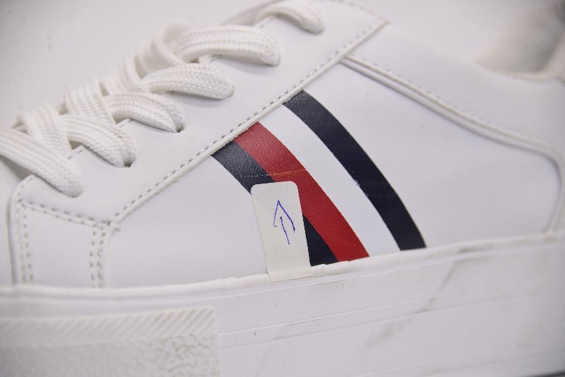 TOMMY WOMEN SHOES Size 38.5 ROW42 - Runner