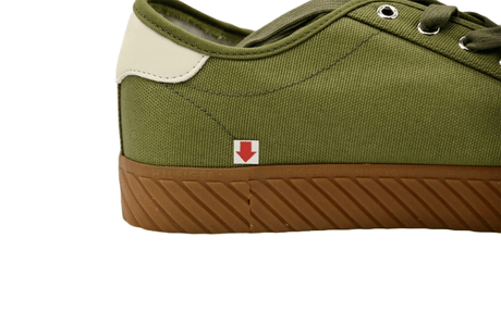 TOMMY WOMEN SHOES Size 42 ROW9 - Runner